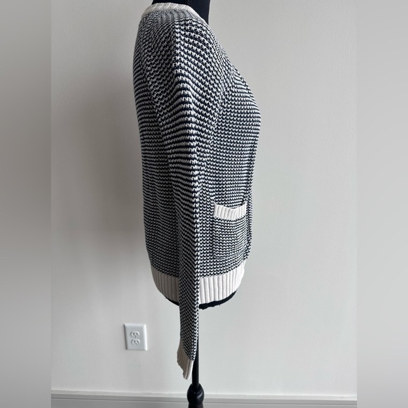 GAP Textured Cardigan Sweather - Picture 6 of 6